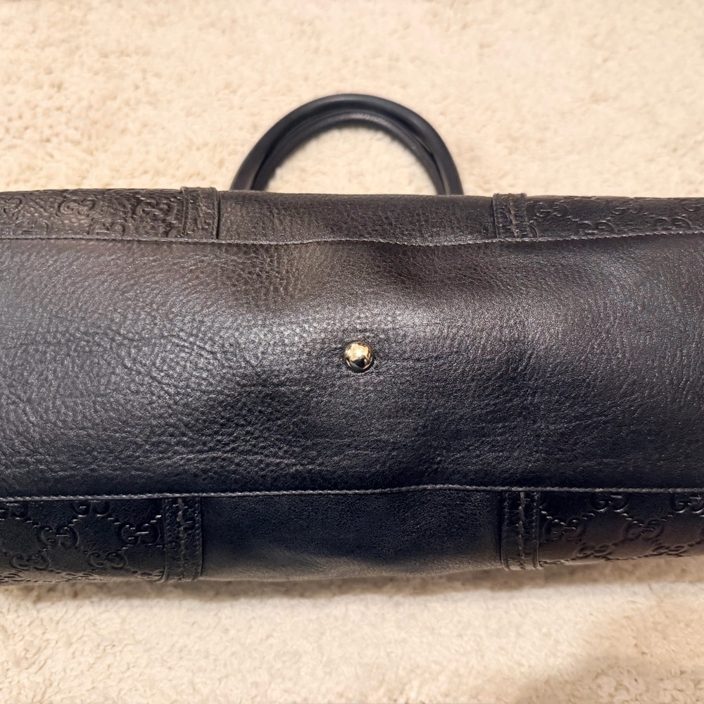 Authentic Gucci large leather tote with Guccissima embossed details. - Picture 6 of 15